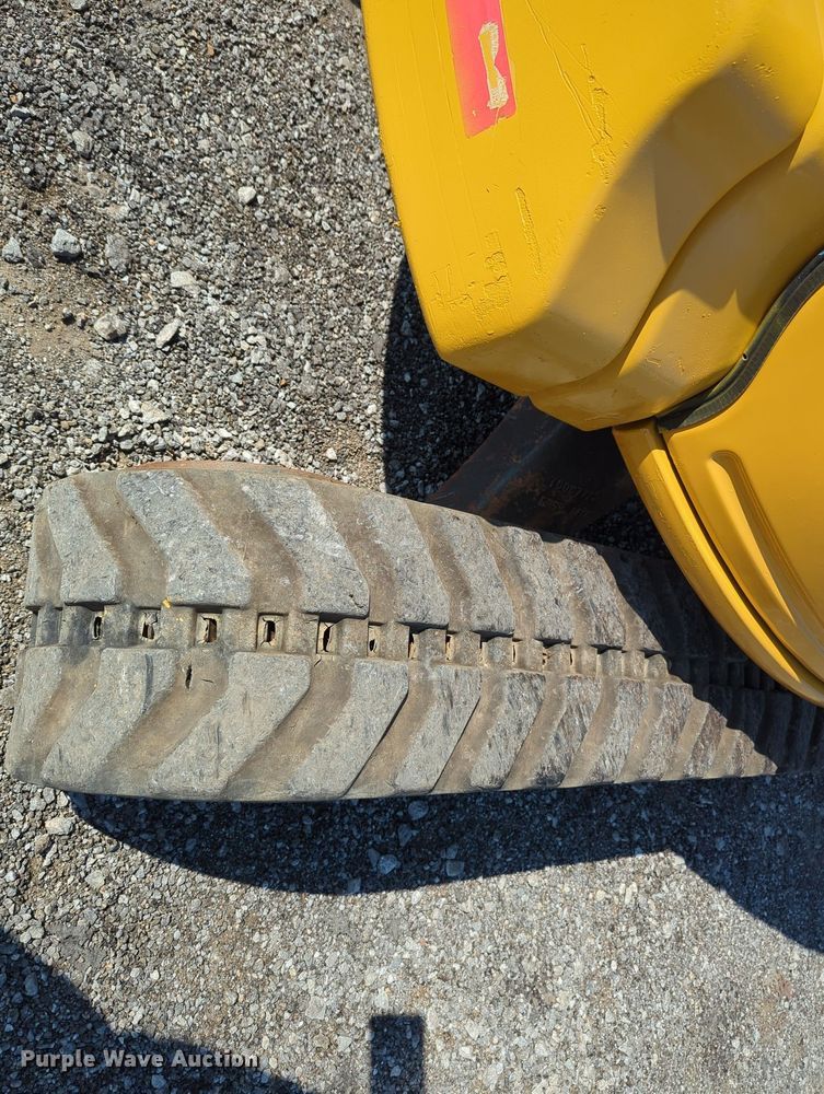 image for item KW9041 2017 John Deere 35G  mini excavator