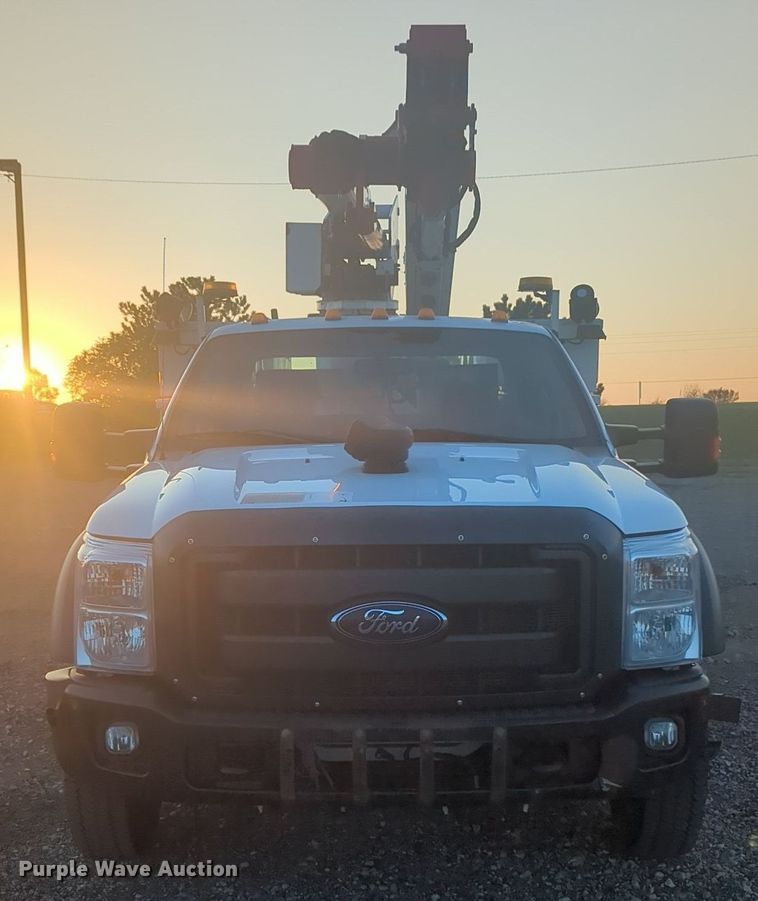 image for item KW9052 2016 Ford F550  bucket truck