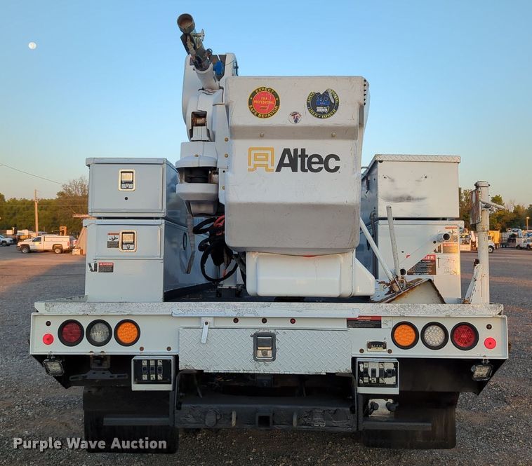 image for item KW9052 2016 Ford F550  bucket truck