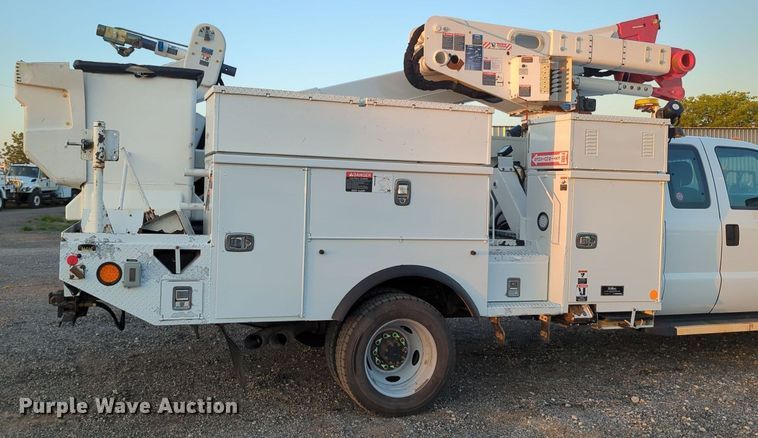 image for item KW9052 2016 Ford F550  bucket truck