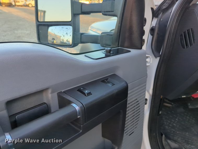 image for item KW9052 2016 Ford F550  bucket truck