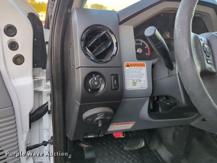 image for item KW9052 2016 Ford F550  bucket truck