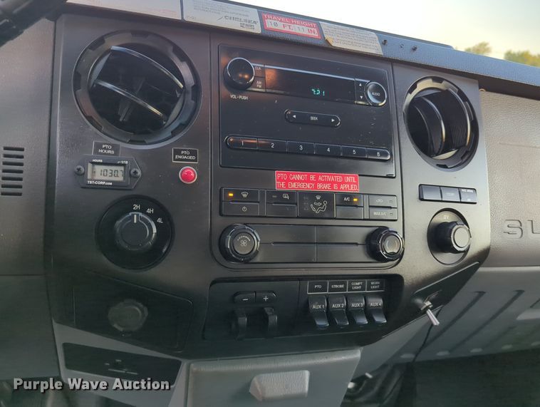 image for item KW9052 2016 Ford F550  bucket truck