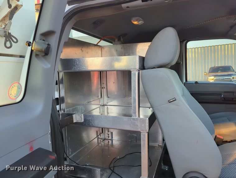 image for item KW9052 2016 Ford F550  bucket truck