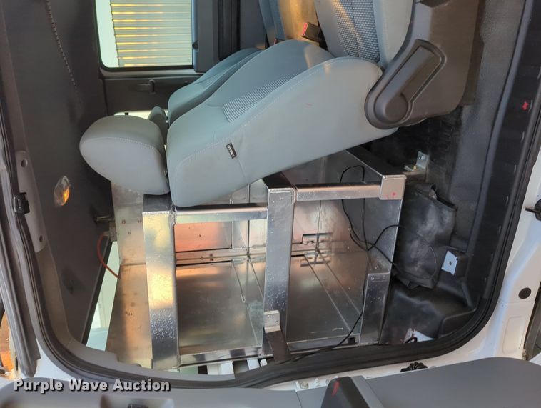 image for item KW9052 2016 Ford F550  bucket truck