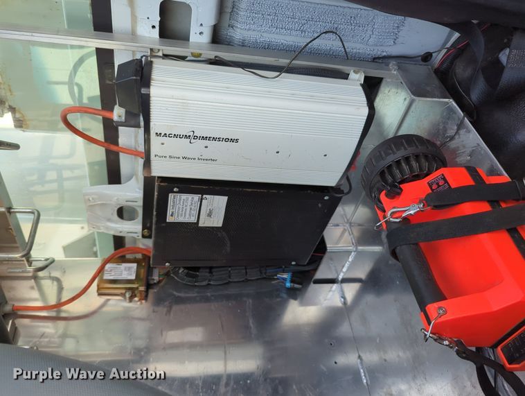 image for item KW9052 2016 Ford F550  bucket truck