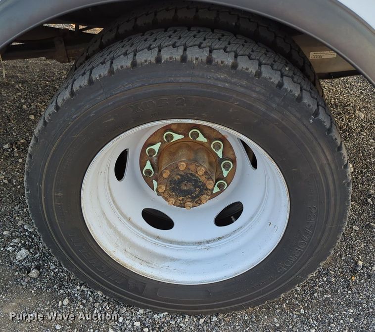 image for item KW9052 2016 Ford F550  bucket truck