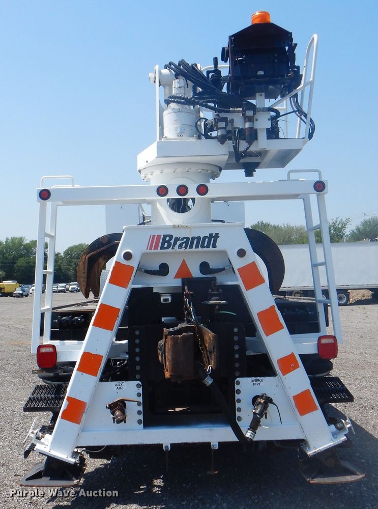 image for item KW9066 2006 Peterbilt 357  tri-drive crane truck