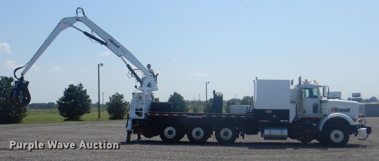 image for item KW9066 2006 Peterbilt 357  tri-drive crane truck