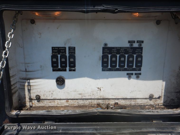 image for item KW9066 2006 Peterbilt 357  tri-drive crane truck