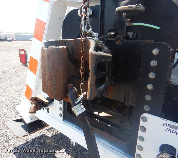 image for item KW9066 2006 Peterbilt 357  tri-drive crane truck