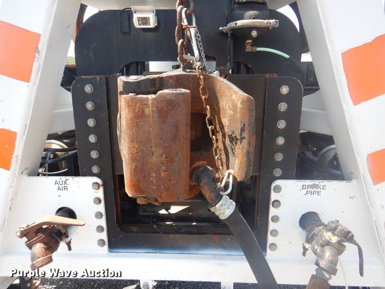 image for item KW9066 2006 Peterbilt 357  tri-drive crane truck