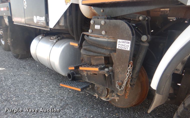 image for item KW9066 2006 Peterbilt 357  tri-drive crane truck