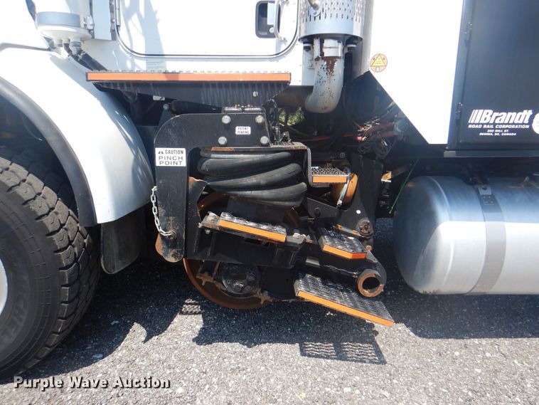 image for item KW9066 2006 Peterbilt 357  tri-drive crane truck