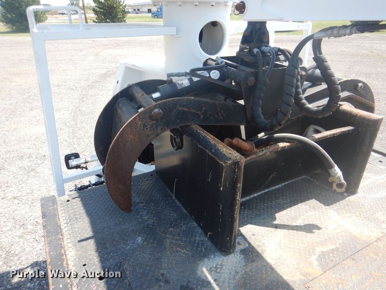 image for item KW9066 2006 Peterbilt 357  tri-drive crane truck