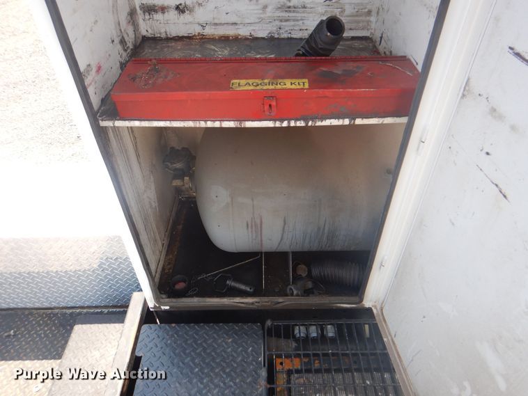 image for item KW9066 2006 Peterbilt 357  tri-drive crane truck