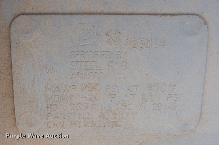 image for item KW9066 2006 Peterbilt 357  tri-drive crane truck