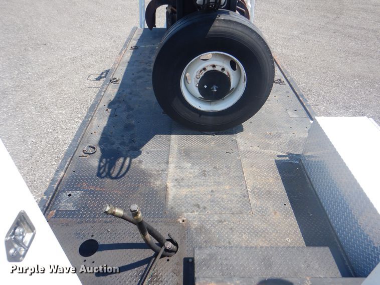 image for item KW9066 2006 Peterbilt 357  tri-drive crane truck