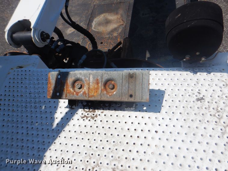 image for item KW9066 2006 Peterbilt 357  tri-drive crane truck