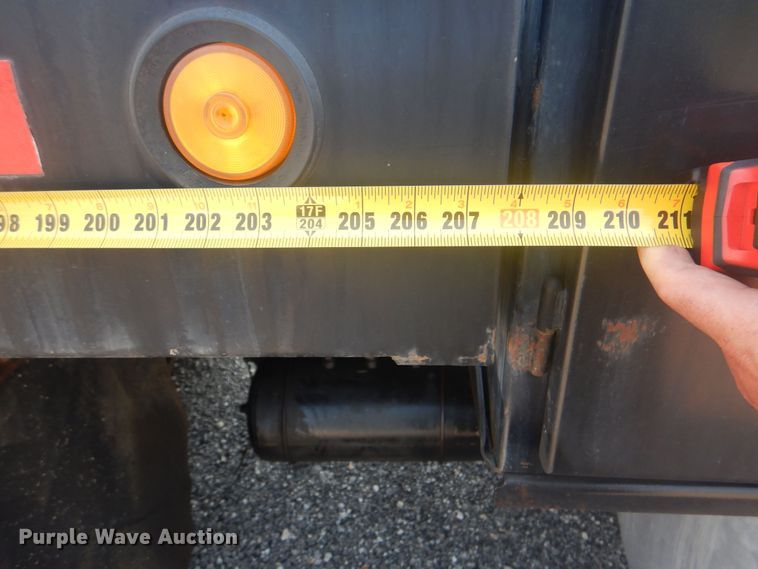 image for item KW9066 2006 Peterbilt 357  tri-drive crane truck