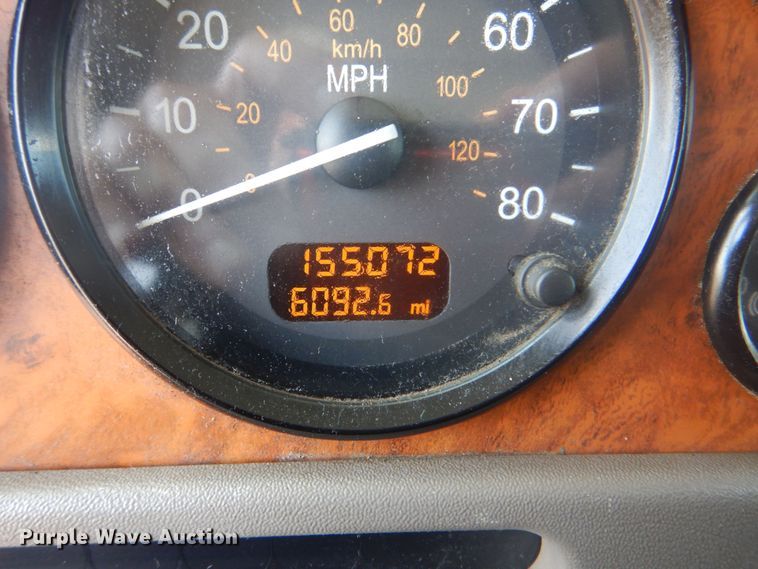 image for item KW9066 2006 Peterbilt 357  tri-drive crane truck