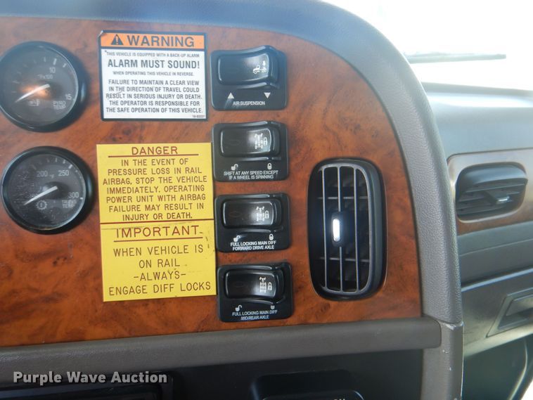 image for item KW9066 2006 Peterbilt 357  tri-drive crane truck