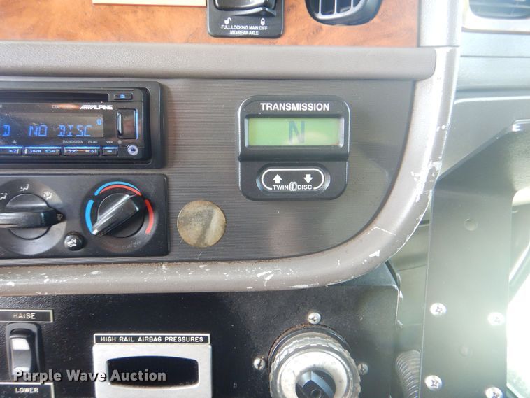 image for item KW9066 2006 Peterbilt 357  tri-drive crane truck