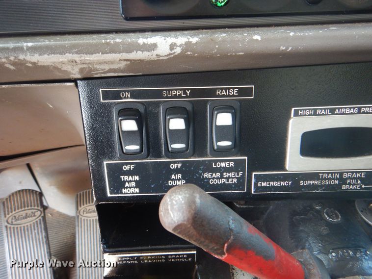 image for item KW9066 2006 Peterbilt 357  tri-drive crane truck