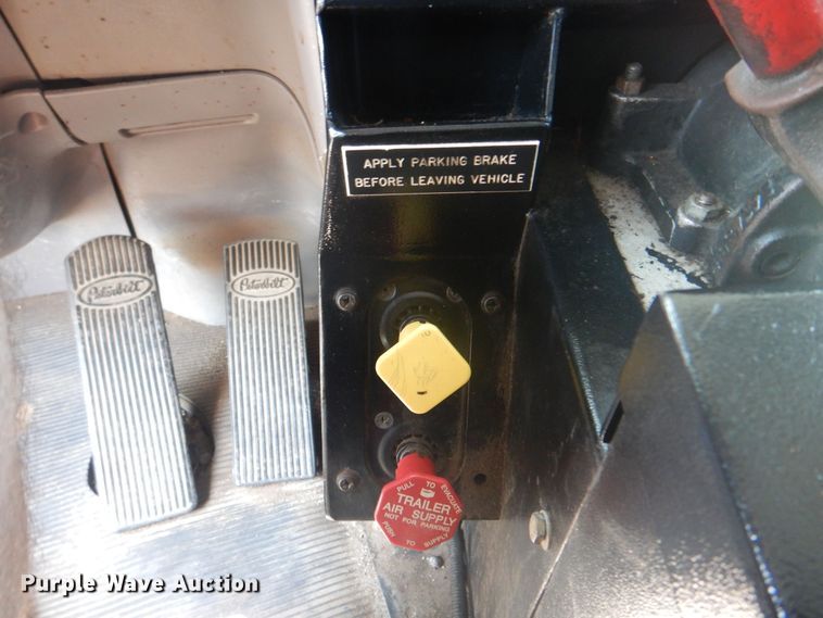 image for item KW9066 2006 Peterbilt 357  tri-drive crane truck