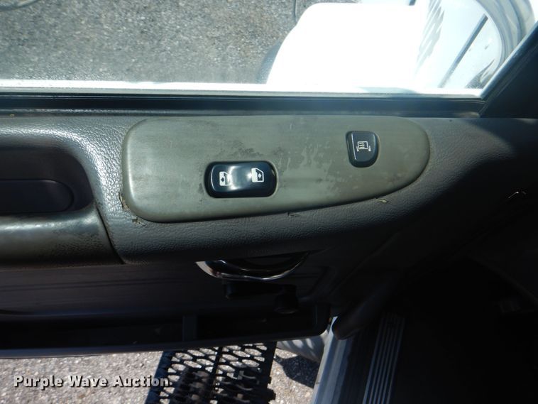 image for item KW9066 2006 Peterbilt 357  tri-drive crane truck