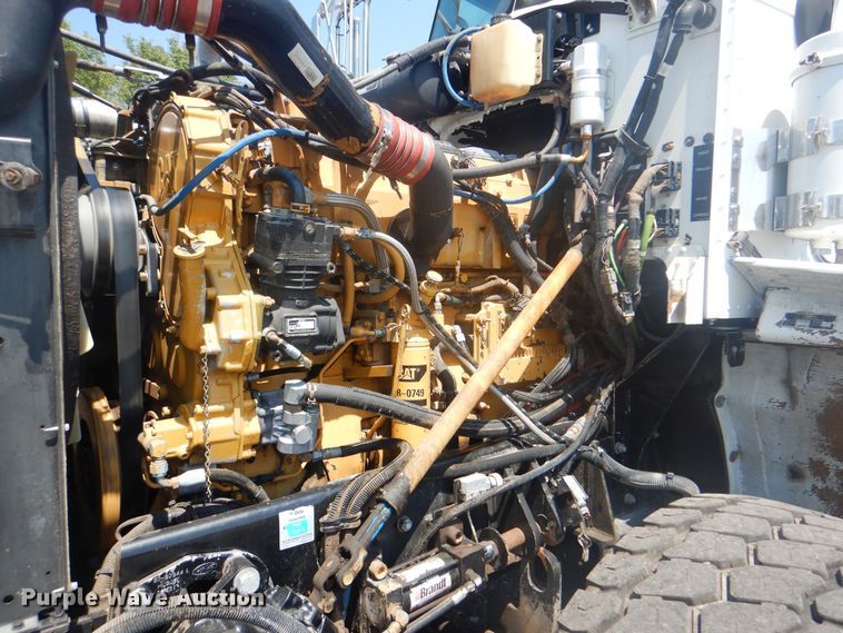 image for item KW9066 2006 Peterbilt 357  tri-drive crane truck