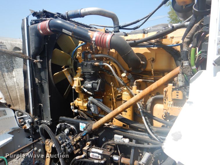 image for item KW9066 2006 Peterbilt 357  tri-drive crane truck