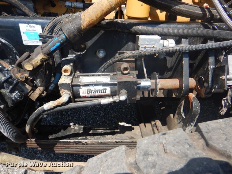 image for item KW9066 2006 Peterbilt 357  tri-drive crane truck