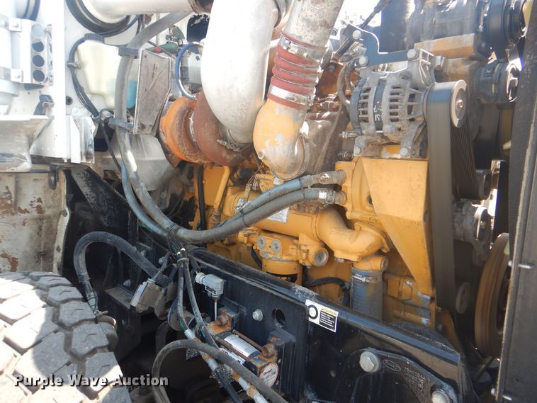 image for item KW9066 2006 Peterbilt 357  tri-drive crane truck