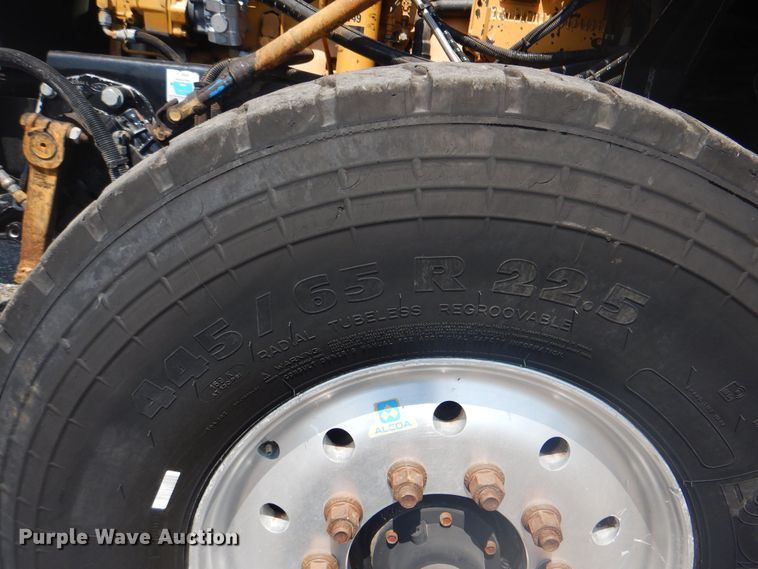 image for item KW9066 2006 Peterbilt 357  tri-drive crane truck