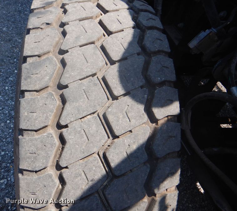 image for item KW9066 2006 Peterbilt 357  tri-drive crane truck