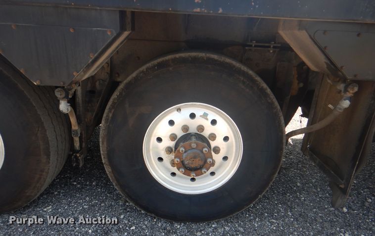 image for item KW9066 2006 Peterbilt 357  tri-drive crane truck