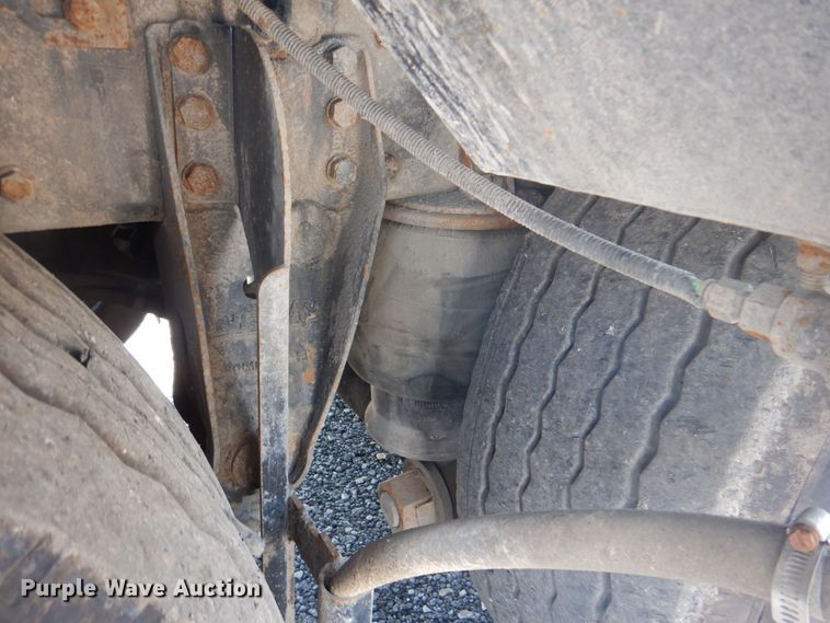 image for item KW9066 2006 Peterbilt 357  tri-drive crane truck