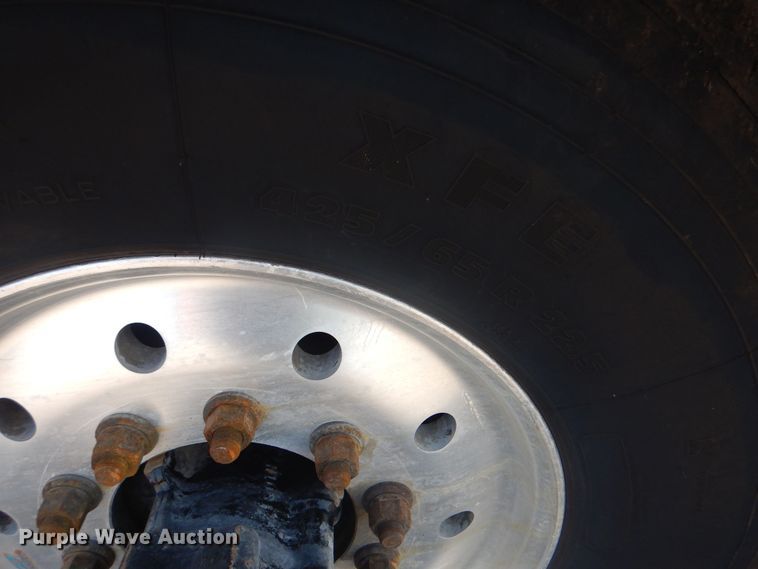 image for item KW9066 2006 Peterbilt 357  tri-drive crane truck