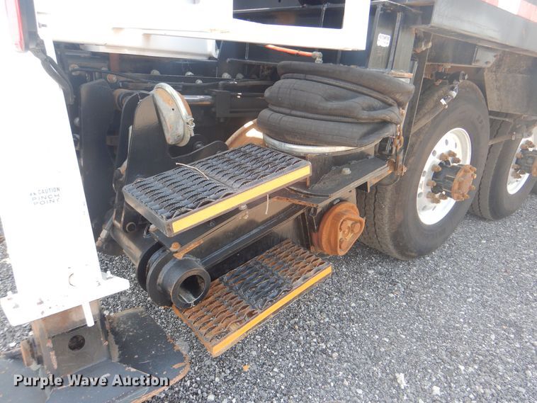 image for item KW9066 2006 Peterbilt 357  tri-drive crane truck