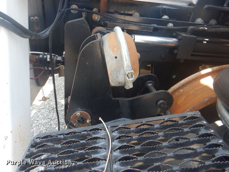 image for item KW9066 2006 Peterbilt 357  tri-drive crane truck