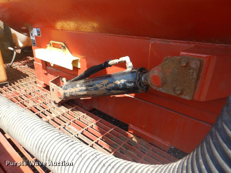 image for item KW9069 2011 Ditch Witch FX60  vacuum excavator