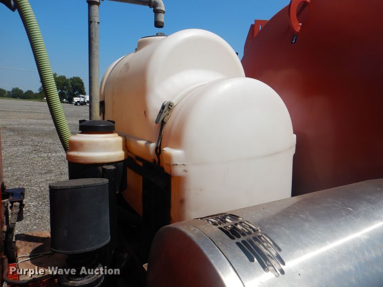 image for item KW9069 2011 Ditch Witch FX60  vacuum excavator