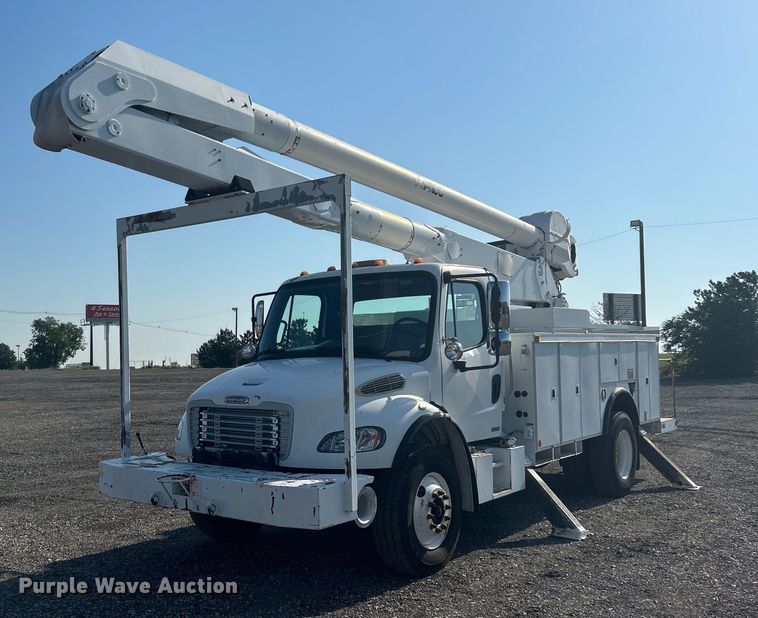 image for item KW9076 2006 Freightliner Business Class M2  bucket truck