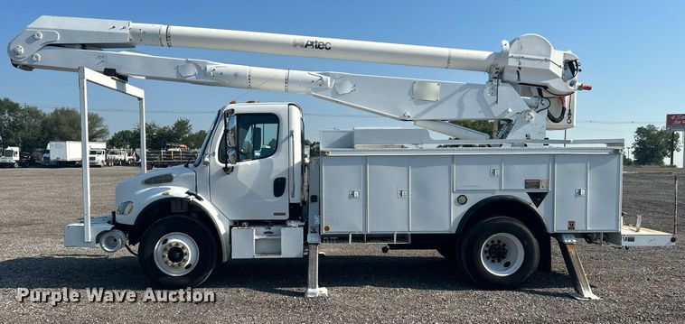 image for item KW9076 2006 Freightliner Business Class M2  bucket truck