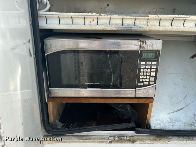 image for item KW9076 2006 Freightliner Business Class M2  bucket truck