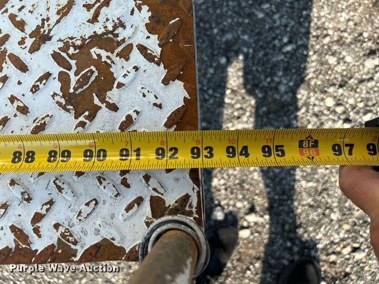 image for item KW9076 2006 Freightliner Business Class M2  bucket truck