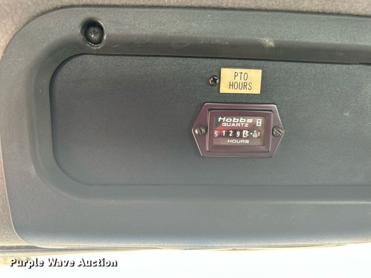 image for item KW9076 2006 Freightliner Business Class M2  bucket truck