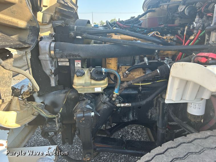 image for item KW9076 2006 Freightliner Business Class M2  bucket truck