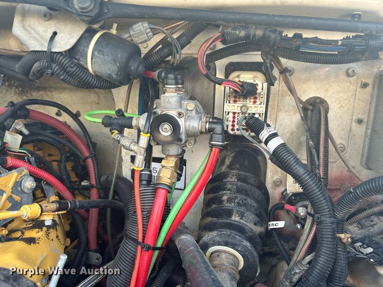 image for item KW9076 2006 Freightliner Business Class M2  bucket truck